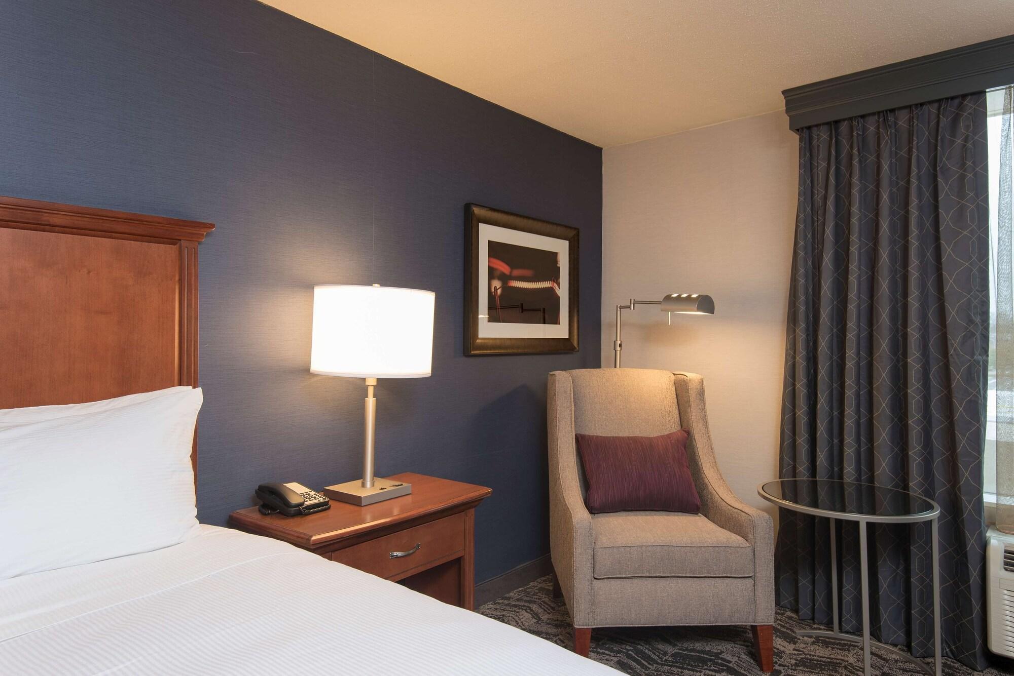 Doubletree By Hilton Schenectady Hotel Екстериор снимка