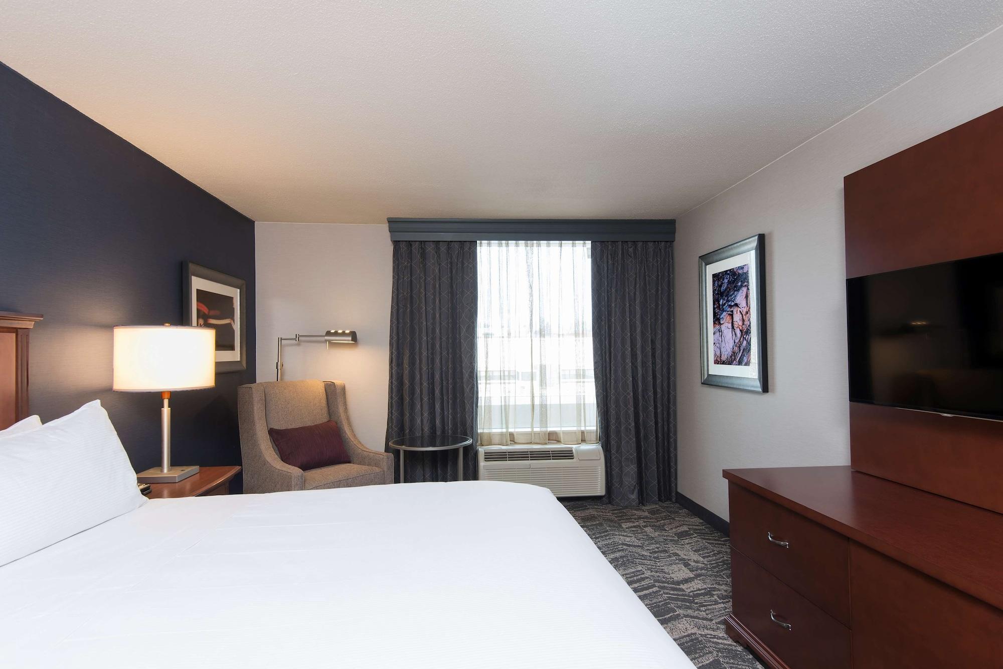 Doubletree By Hilton Schenectady Hotel Екстериор снимка