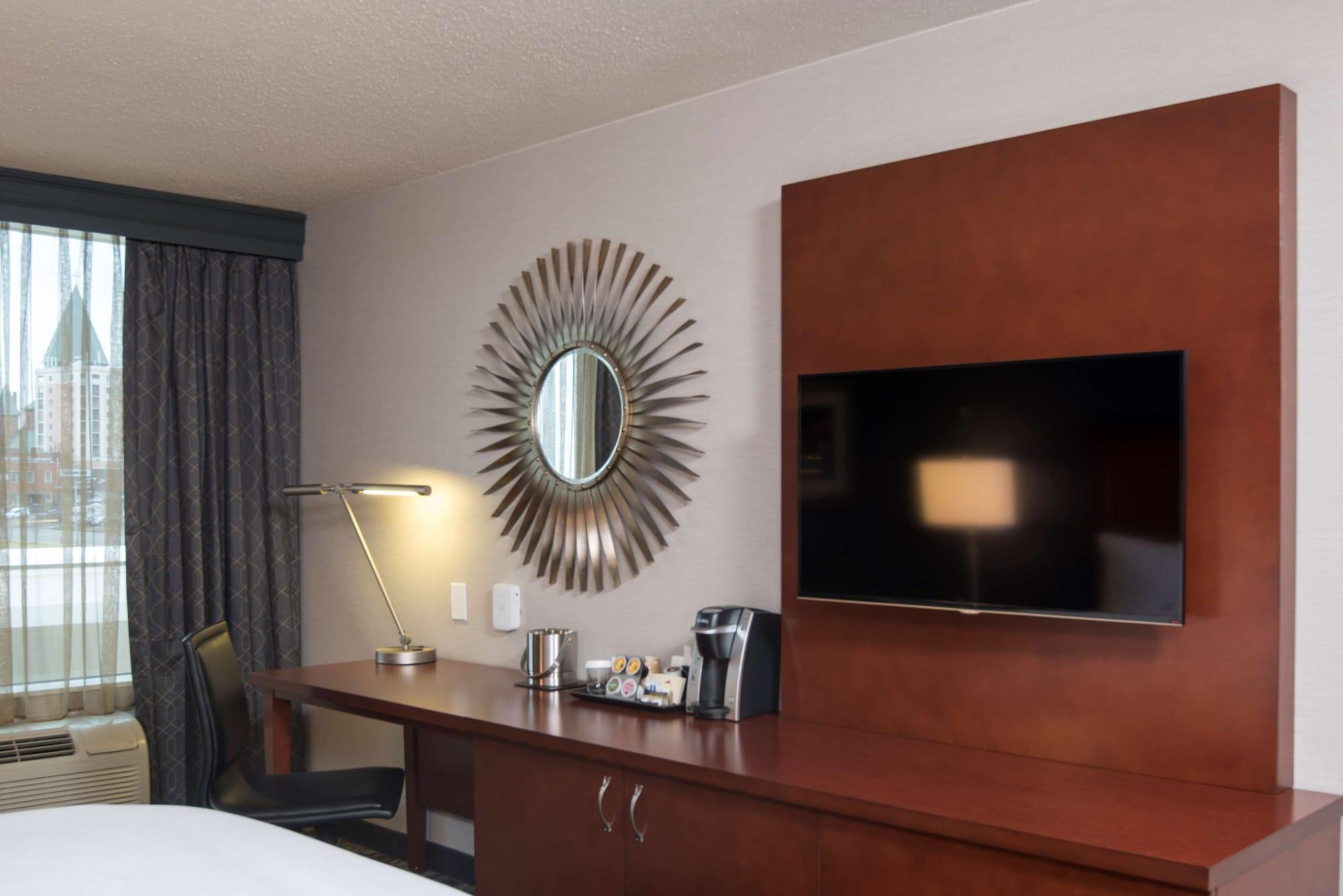 Doubletree By Hilton Schenectady Hotel Екстериор снимка