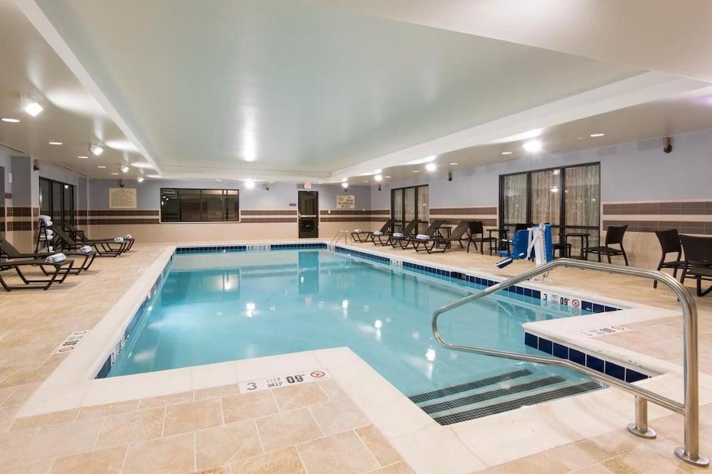 Doubletree By Hilton Schenectady Hotel Екстериор снимка