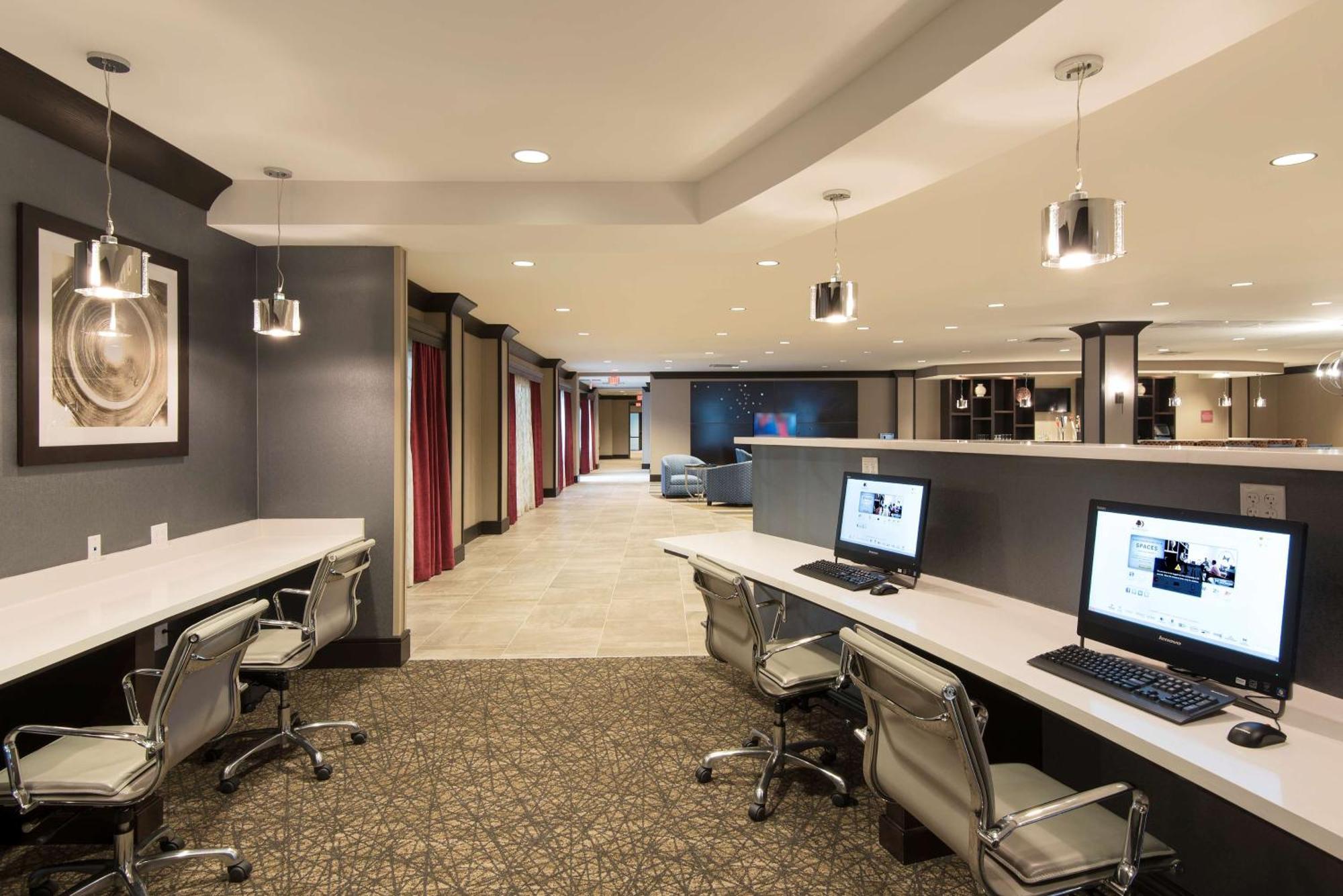 Doubletree By Hilton Schenectady Hotel Екстериор снимка