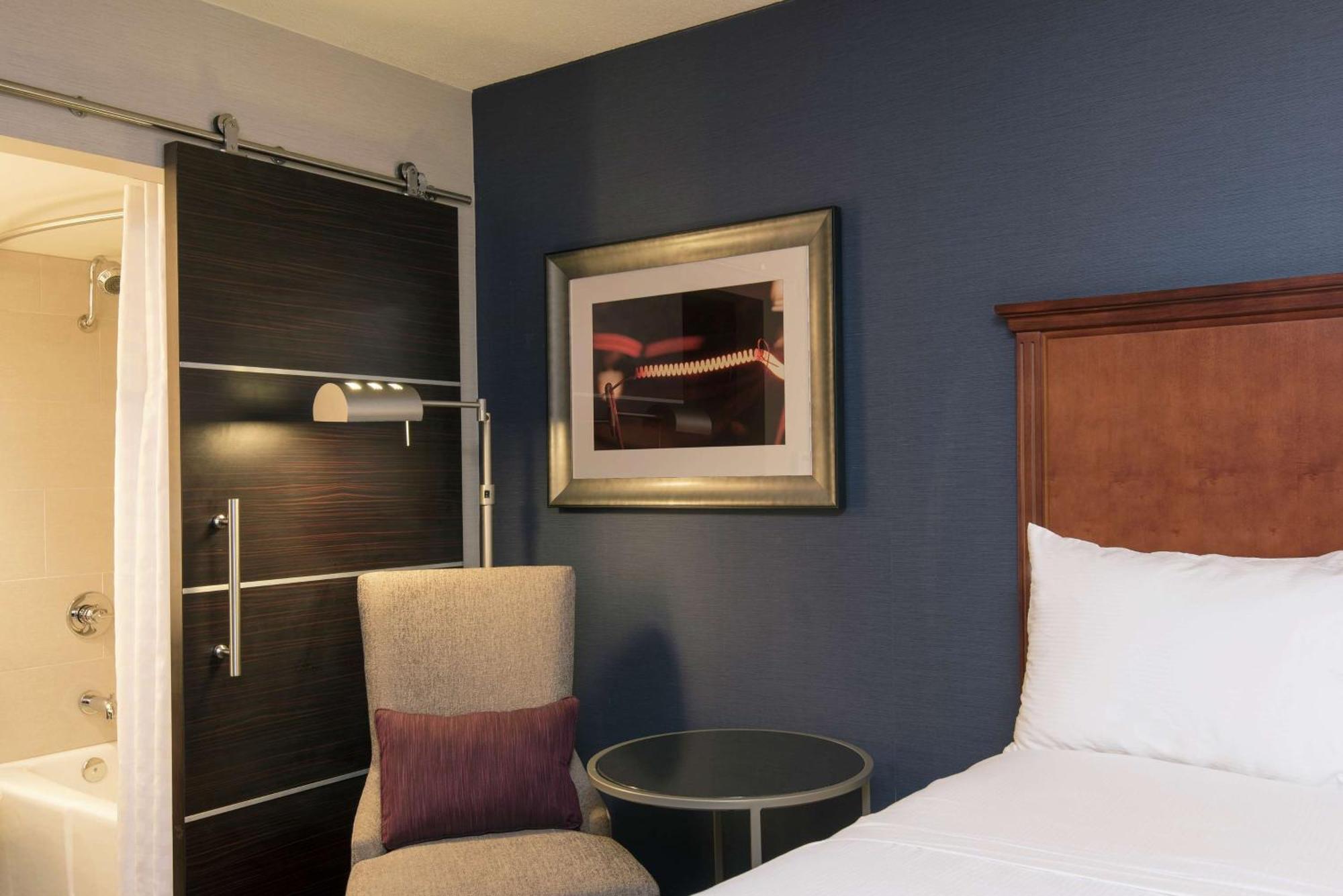 Doubletree By Hilton Schenectady Hotel Екстериор снимка
