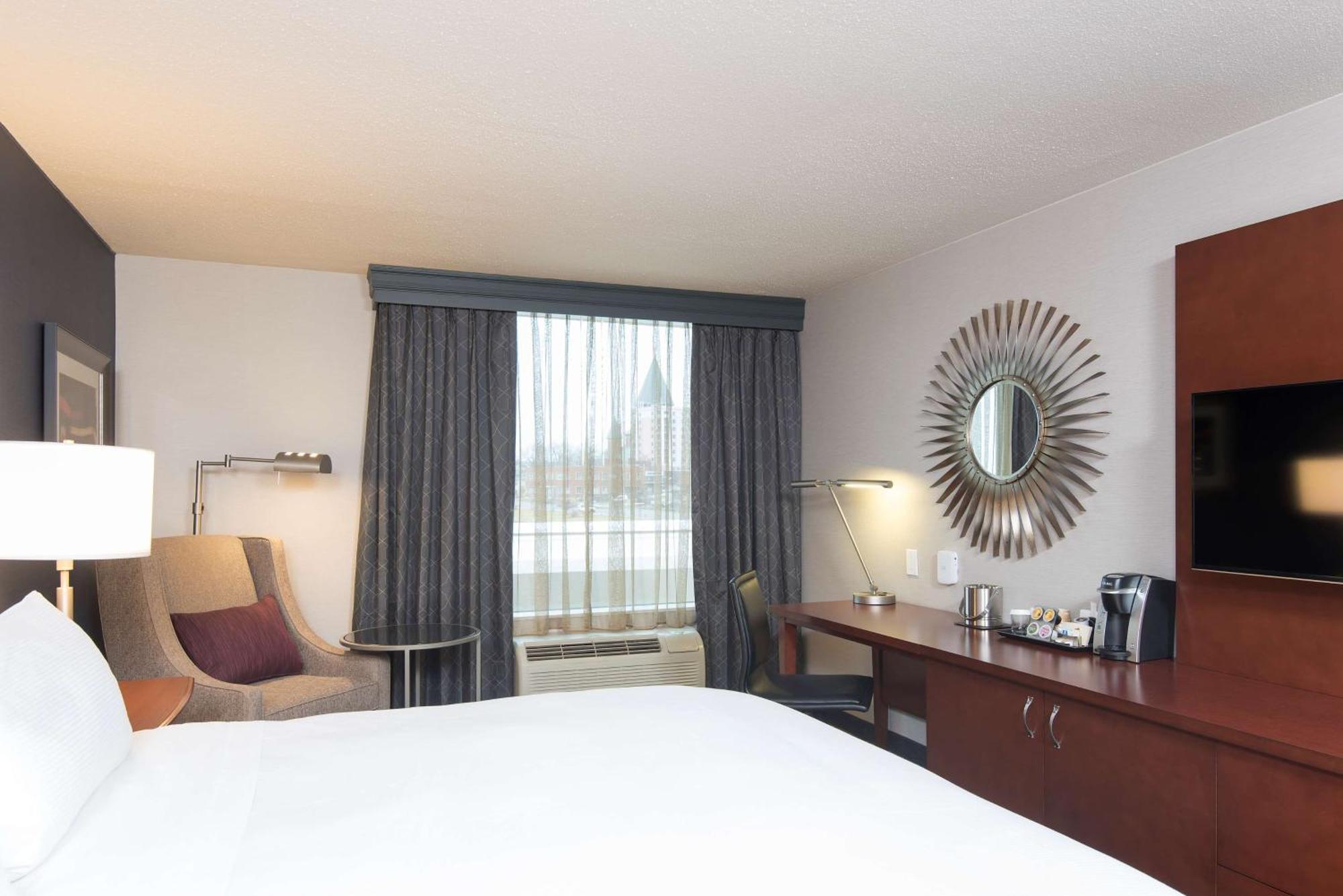 Doubletree By Hilton Schenectady Hotel Екстериор снимка