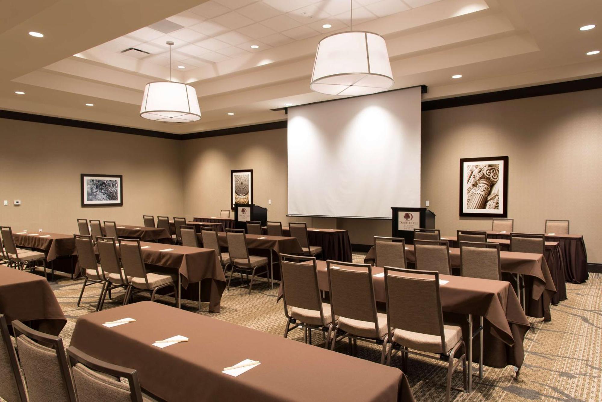 Doubletree By Hilton Schenectady Hotel Екстериор снимка