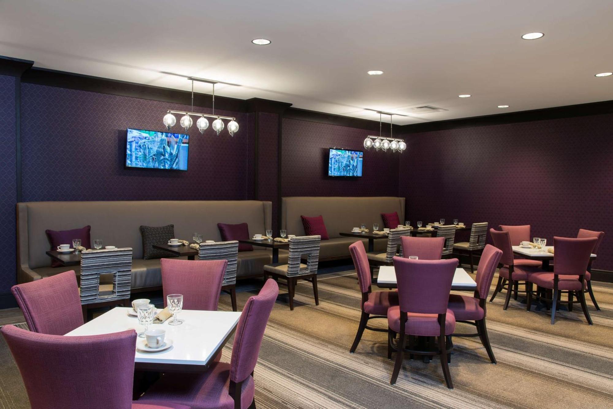 Doubletree By Hilton Schenectady Hotel Екстериор снимка