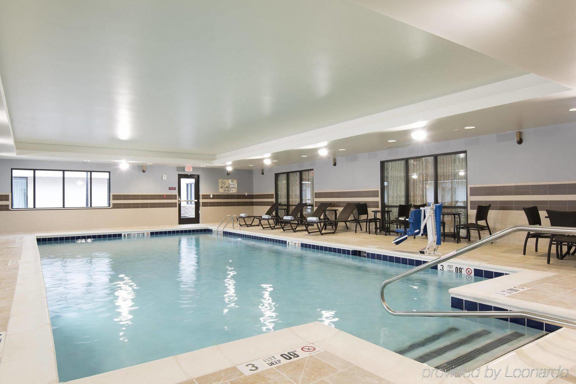 Doubletree By Hilton Schenectady Hotel Екстериор снимка