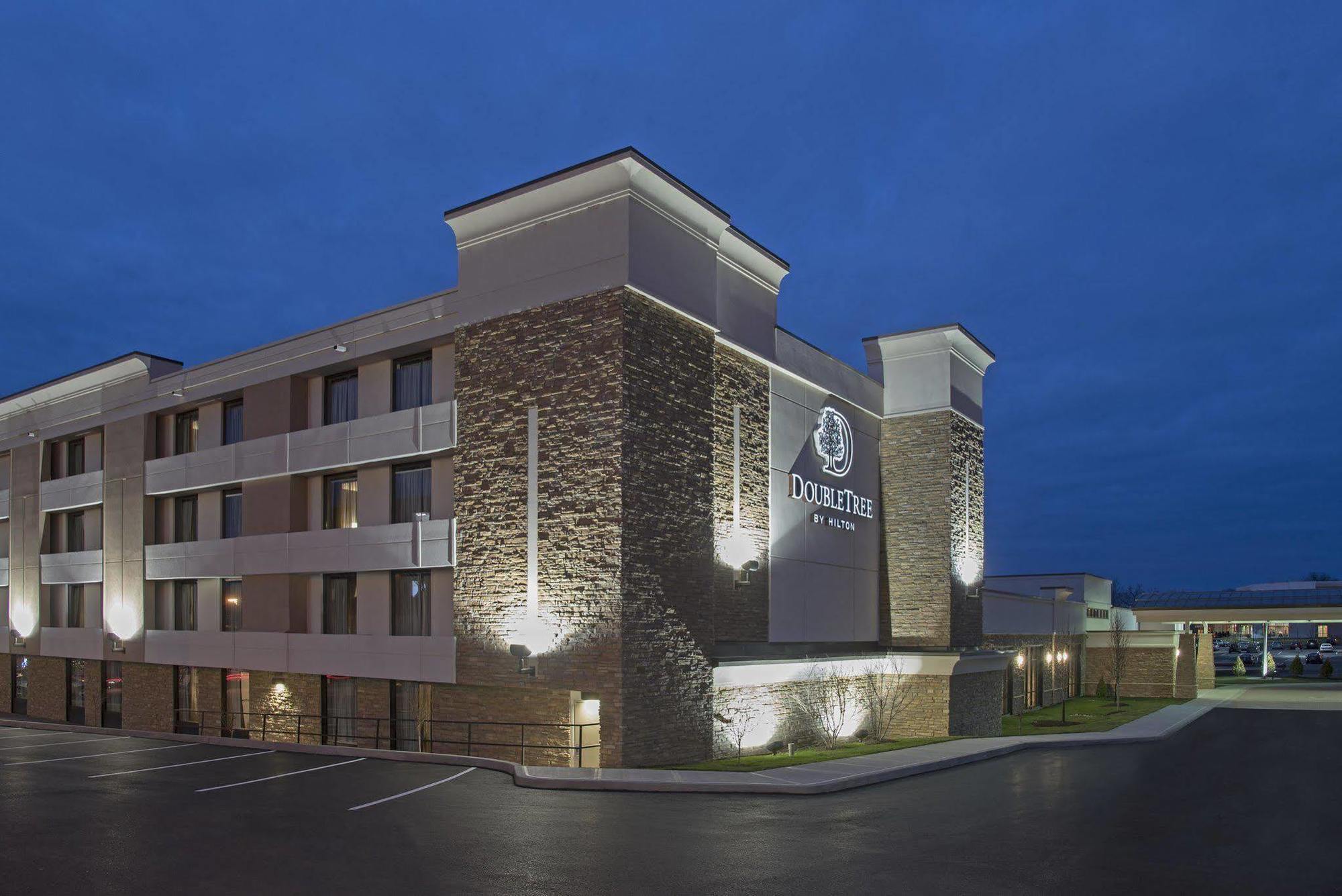 Doubletree By Hilton Schenectady Hotel Екстериор снимка