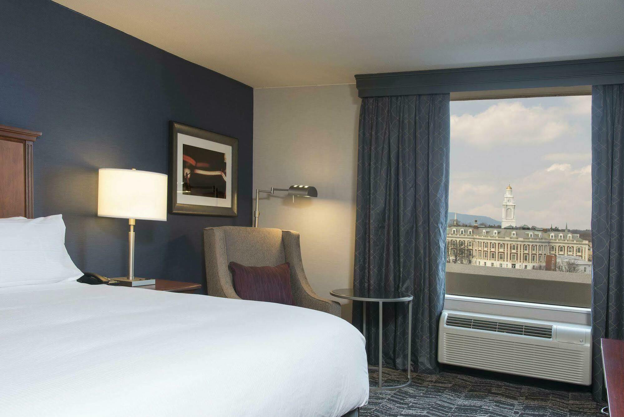 Doubletree By Hilton Schenectady Hotel Екстериор снимка